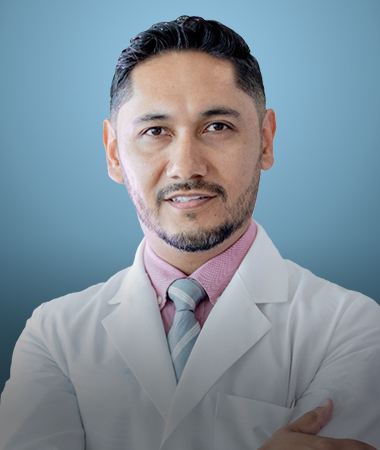 Dr. Carlos León Edgar